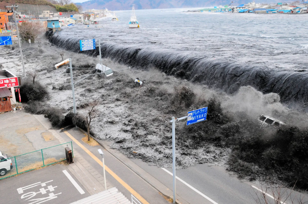 Japan issues warning over MEGAQUAKE that could kill 300,000 people